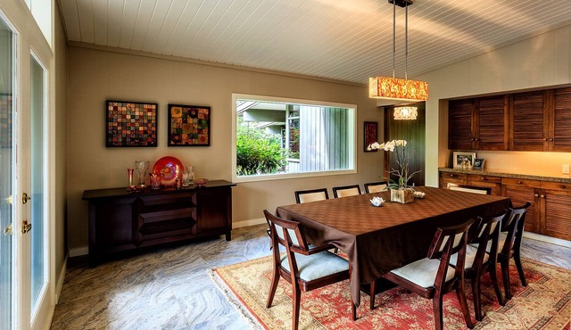 Extraordinary Eugene Home Sleeps 10+ in Eugene