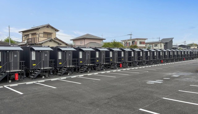 HOTEL R9 The Yard Kurate in Kurate