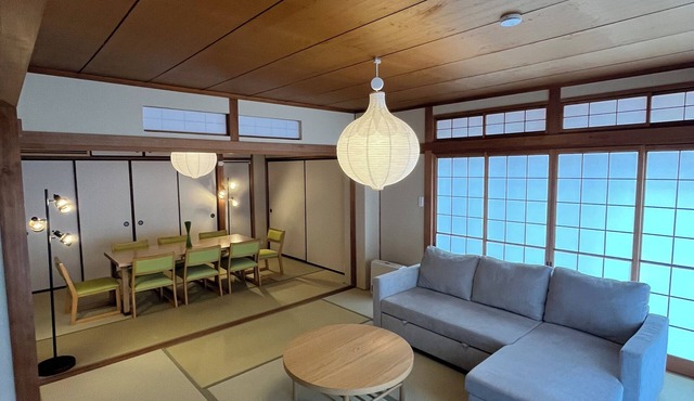 [Itogi] A Private Rental House in Miyajimaguchi! It's within walking distance of the port where you can take a ferry to the World Heritage Site of Miyajima. Up to 16 people