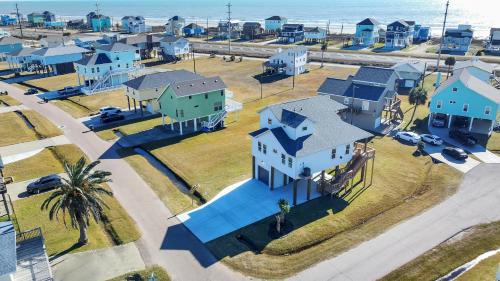 La Buena Brisa - The Good Breeze with Gulf views. in Galveston