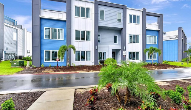 Lovingly Styled Condo near Disney with Resort & Waterpark Access - B46-129 in Kissimmee