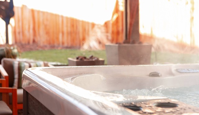Luxury Home, Hot Tub, Child/Pet-Friendly, Cool Art in Colorado Springs