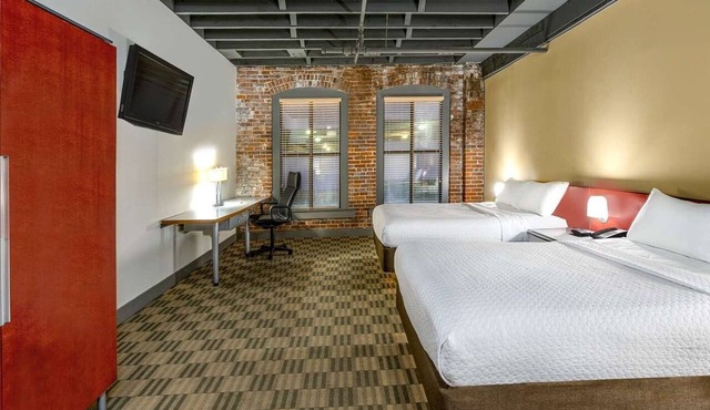 Make Your Trip More Enjoyable! Pets are Welcome, Near Franklin Park Conservatory in Columbus