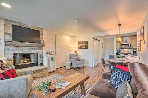 'Nature Retreat' at Seventh Mountain Resort! in Bend