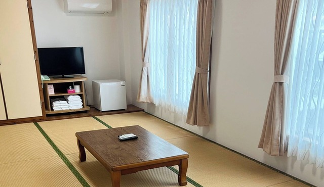 Nonsmoking Accommodates up to 4 people 10tata/Nago Okinawa