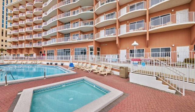 Palmetto | Classic QQ | Family Beach Trip | Near Pier Park in Panama City Beach