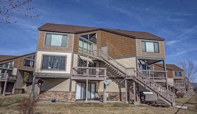 Pet Friendly Tahoe Keys Condo Walking Distance to the Lake -Monthly Stays in South Lake Tahoe