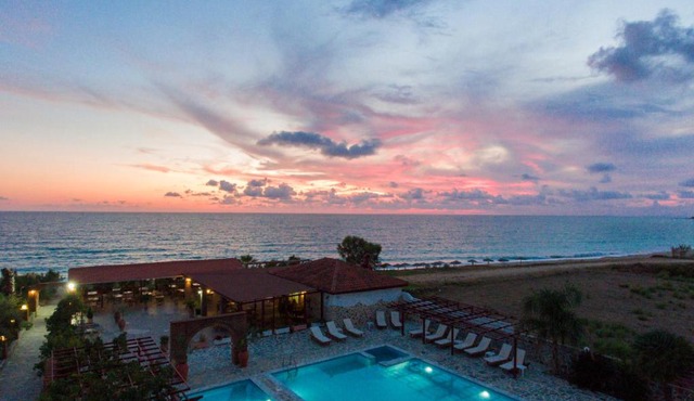 Poseidon Beach Hotel in Kastrosikia