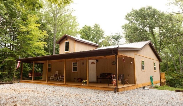 Reece Ridge Cabins. Enjoy A Relaxing, Quiet Stay At The Area's Premier Cabin. in Murphysboro