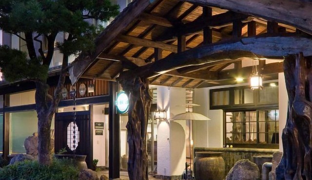Shimanami Kaido Restaurant & Ryokan Fujimien