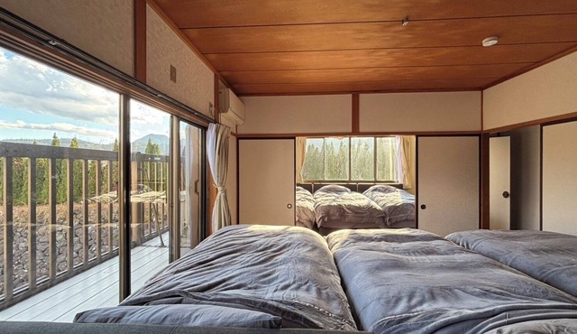 Spacious 147 ㎡ Private Home｜Bus Stop 30m｜Parking for 4 Cars｜Near Nikko World Heritage Site