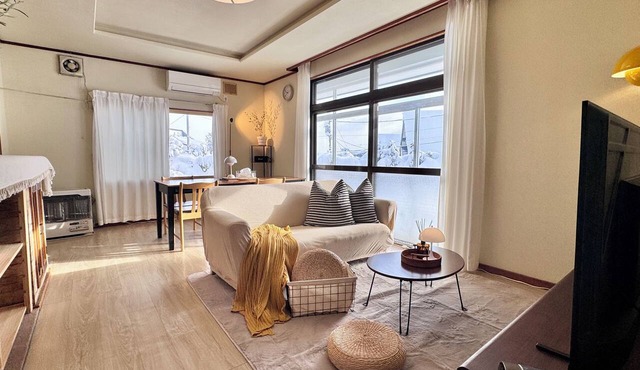 Spacious Furano 7ppl 4bdr stay. 2 min to Ski Lifts & Close to Summer Spots
