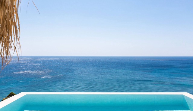 Steps to Beach,dazzling sea view in Rethymno