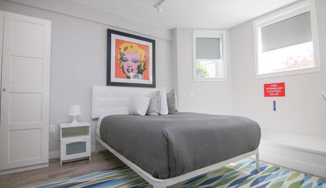 Stylish Studio in Brookline-5min train to Boston. #2 in Brookline