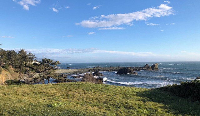The Beachcomber Oceanside Getaway! NEW 2025 in Crescent City