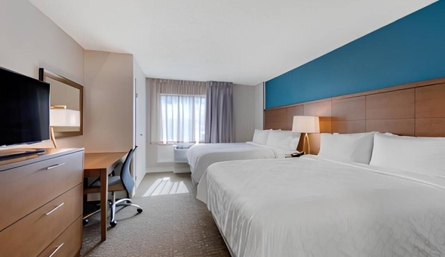 Time for Adventure! Near Theme Parks, Pool, Free Breakfast in Kissimmee