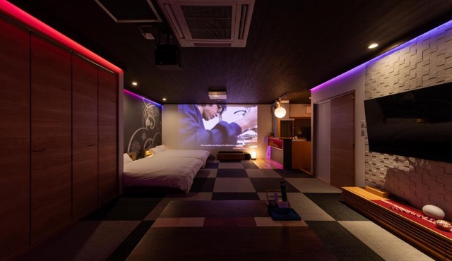 Tsuzumi Suite - Private Cinema & Immersive Stay in Kanazawa