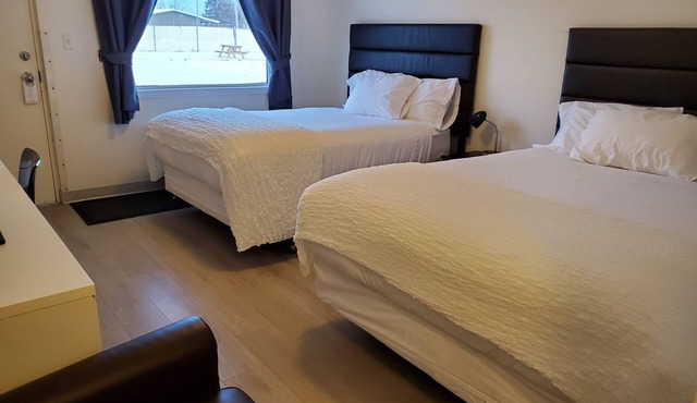 waintel studio-wainwright motel in Wainwright