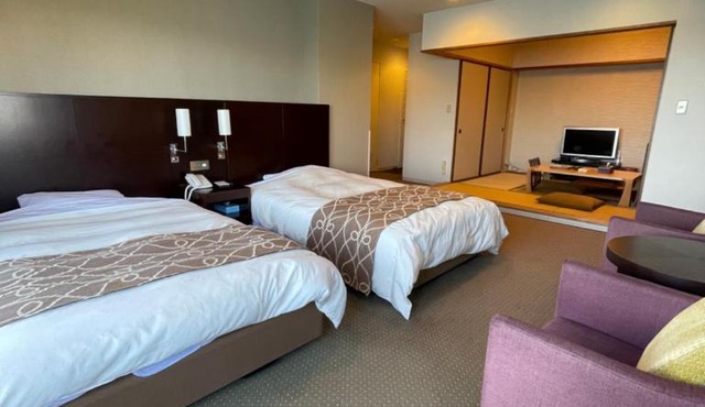 Wisterian Life Club Toba