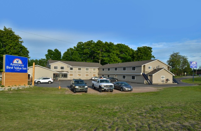 Americas Value Inn Marquette 