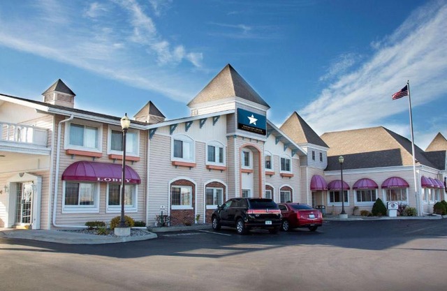 Magnuson Grand Pioneer Inn 
