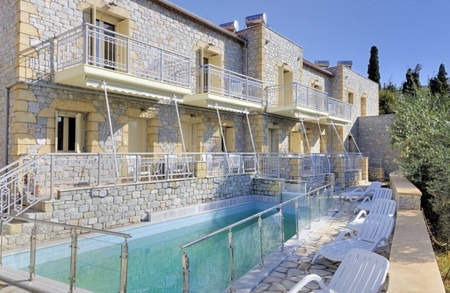 Manoleas Villas 