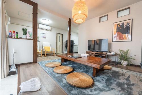 Miyakojima Apartment | 夏風-なつバル-