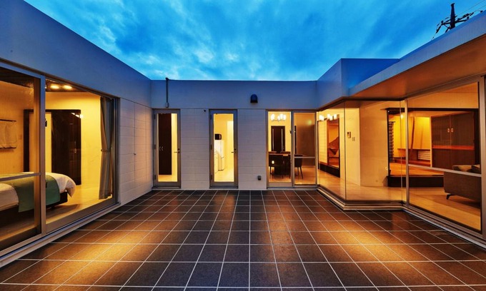 Motobu House | 100 m² House ∙ 3 bedrooms ∙ 8 guests