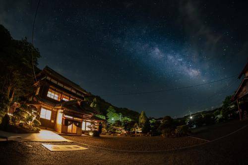 Otaki House | 189 m² House ∙ 5 bedrooms ∙ 10 guests