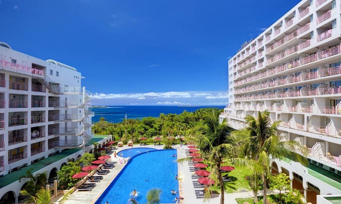 Motobu Resort | 81 m² Resort ∙ 2 bedrooms ∙ 127 guests