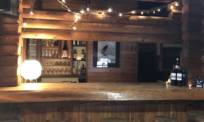 Niseko Hostel | Niseko Backcountry Lodge - Hostel