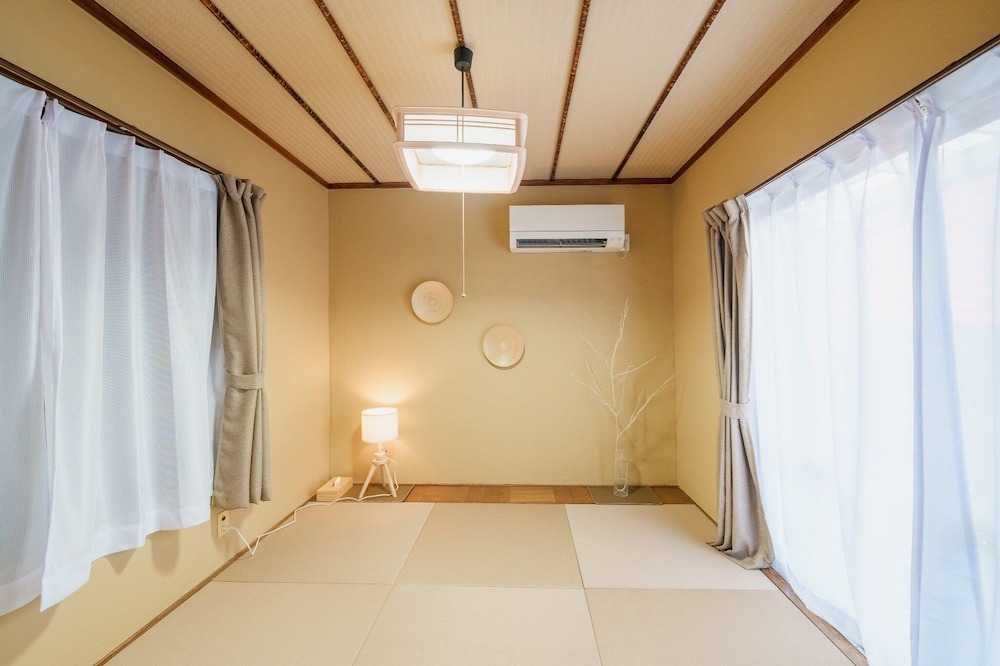 Kanagawa House | Surrounded by IKEA and MUJI Red Brick easy a - Rhouse 2nd / Yokohama Kanagawa