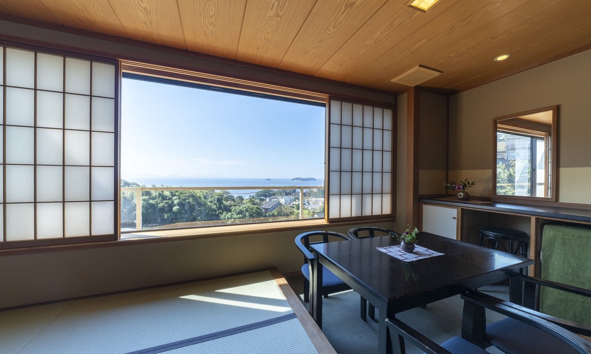 Gamagori House | Hiranoya
