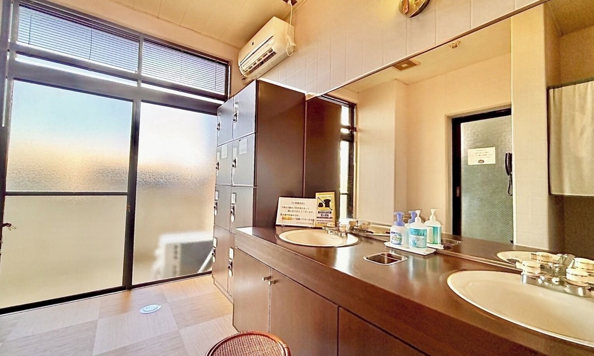 Togo-cho Hotel | For 3 people West Wing Nonsmoking Triple Break/Toyota City Aichi