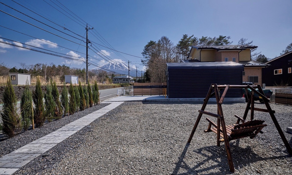Narusawa House | A guesthouse with a garage and fireplace Enjoy st/Minamitsuru District Yamanashi