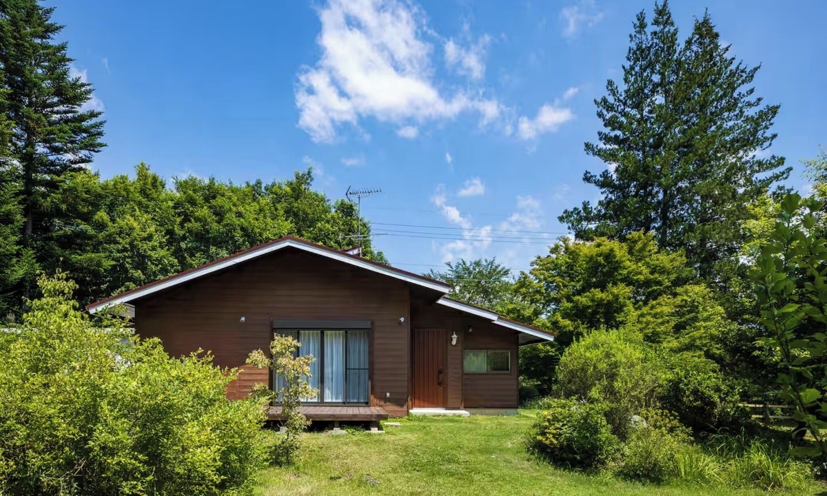 Shirasu House | Entire House Rental Relax in a luxurious chalet /North Dublin Yamanashi
