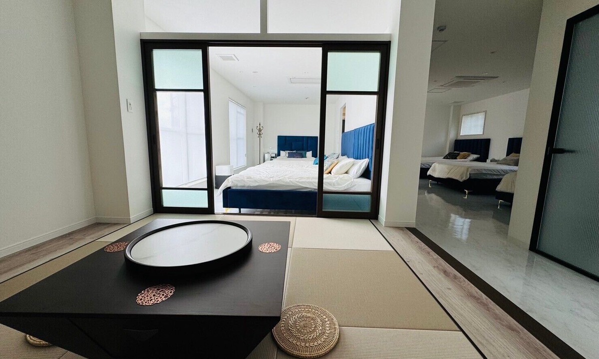 Hakata-ku Villa | New!Luxury Hills1500 sqm Superb patio Sauna BBQ Pool Parking 4 cars Pets allowed