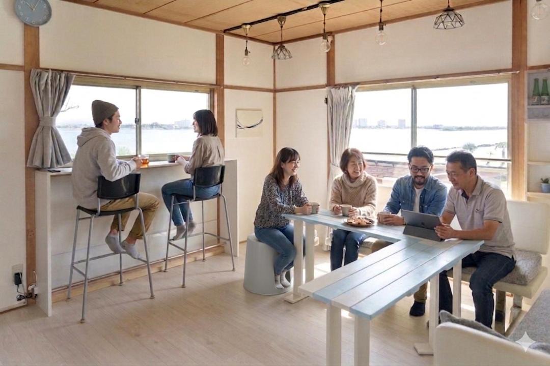 Kosai Apartment | 湖の見える家