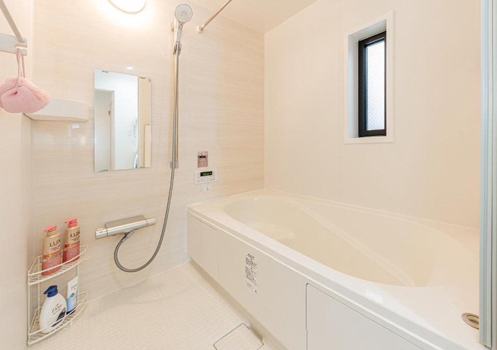 Kitakoiwa Apartment | Seiun Ryokan Tokyo Entire House for 10 Four Minute Walk to Keisei Koiwa Station