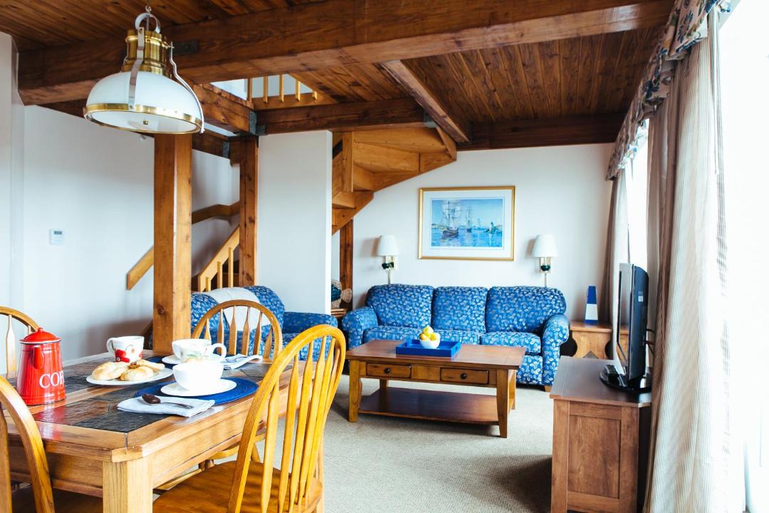 Yachting Village Hotel | Newport Bay Club and Hotel
