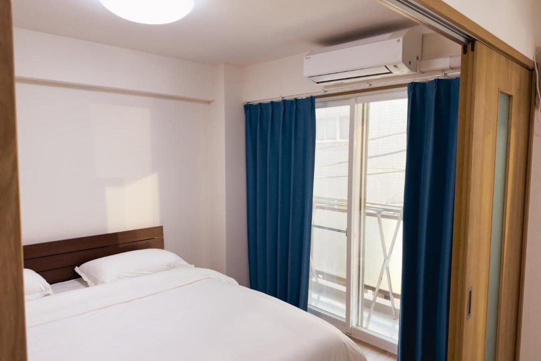 Shibadaimon Apartment | The Prime Minato 2-Bedroom Suite Near Tokyo Tower, 2 Mins Walk to Asakusa Line, Direct Access From HND, NRT Airport