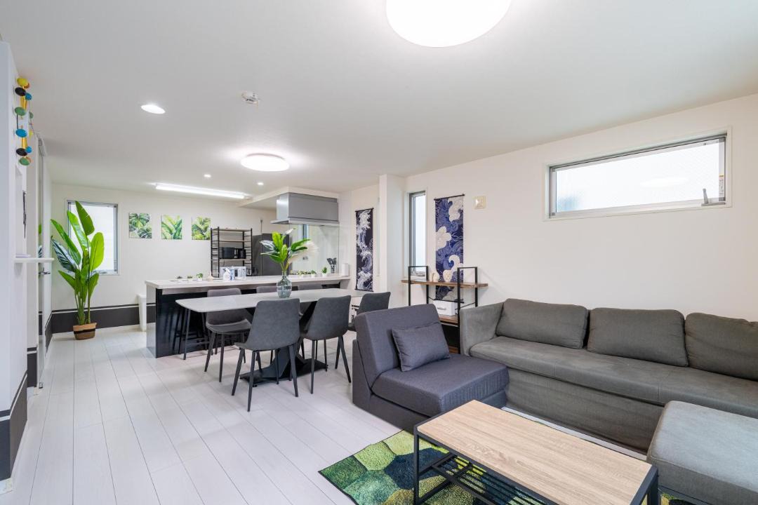 Okubo Apartment | -Okubo 2chome hosuse- Conveniently located 10 min walk from Shin-Okubo Station and 7 min walk from Higashi-Shinjuku Station