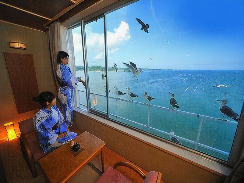 Photo of Human In Picture in Shizugawa