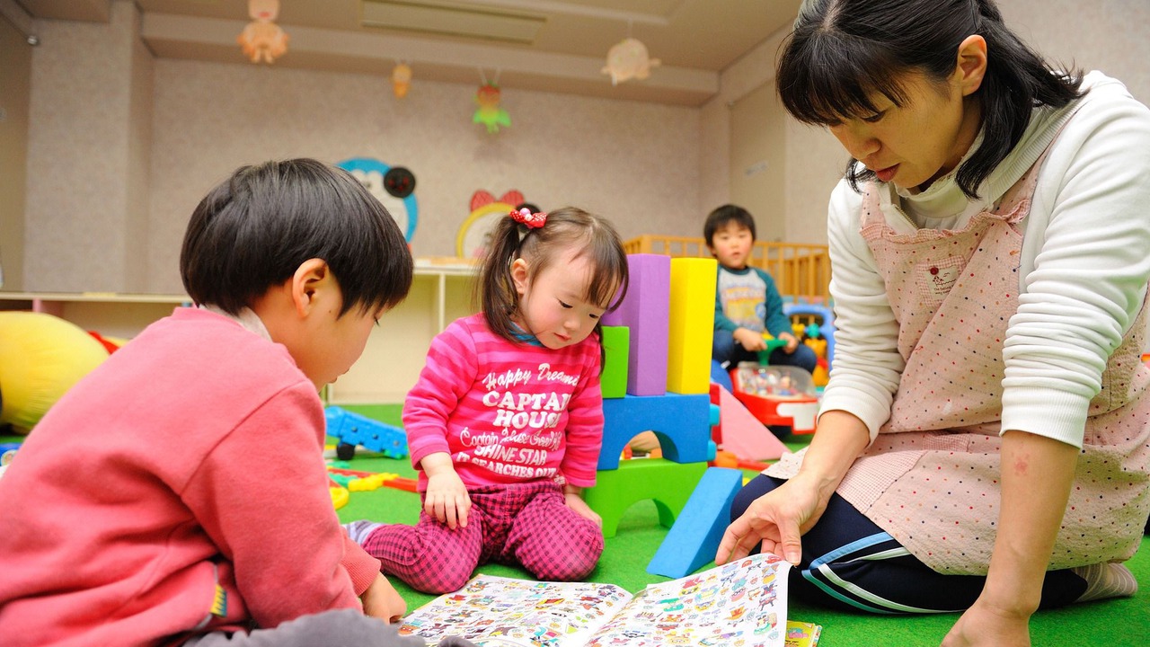 Photo of Human In Picture in Shizugawa