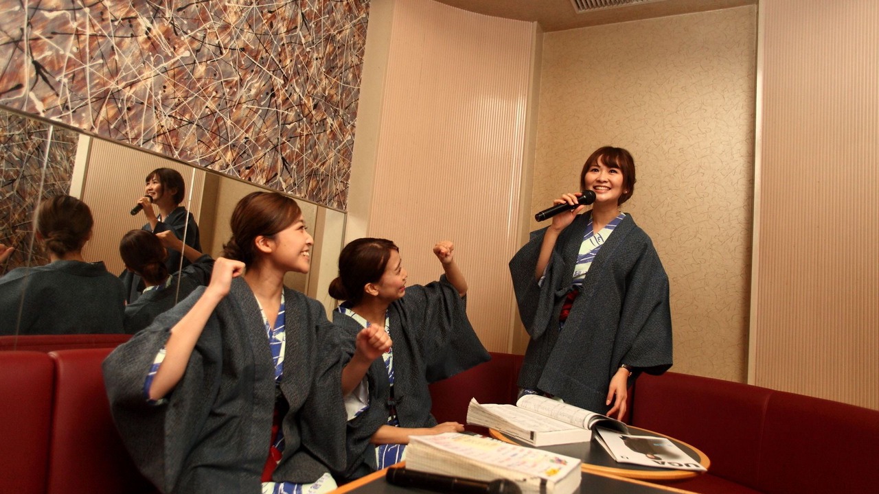 Photo of Human In Picture in Shizugawa