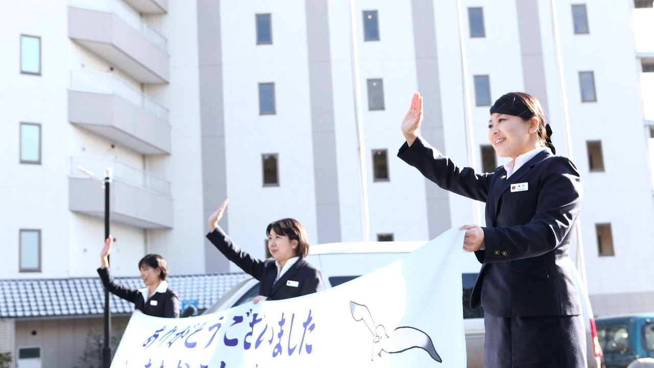 Photo of Human In Picture in Shizugawa