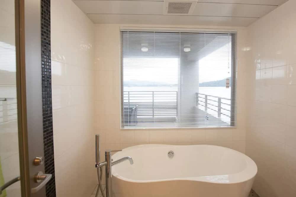 Photo of Bathroom in Yohena