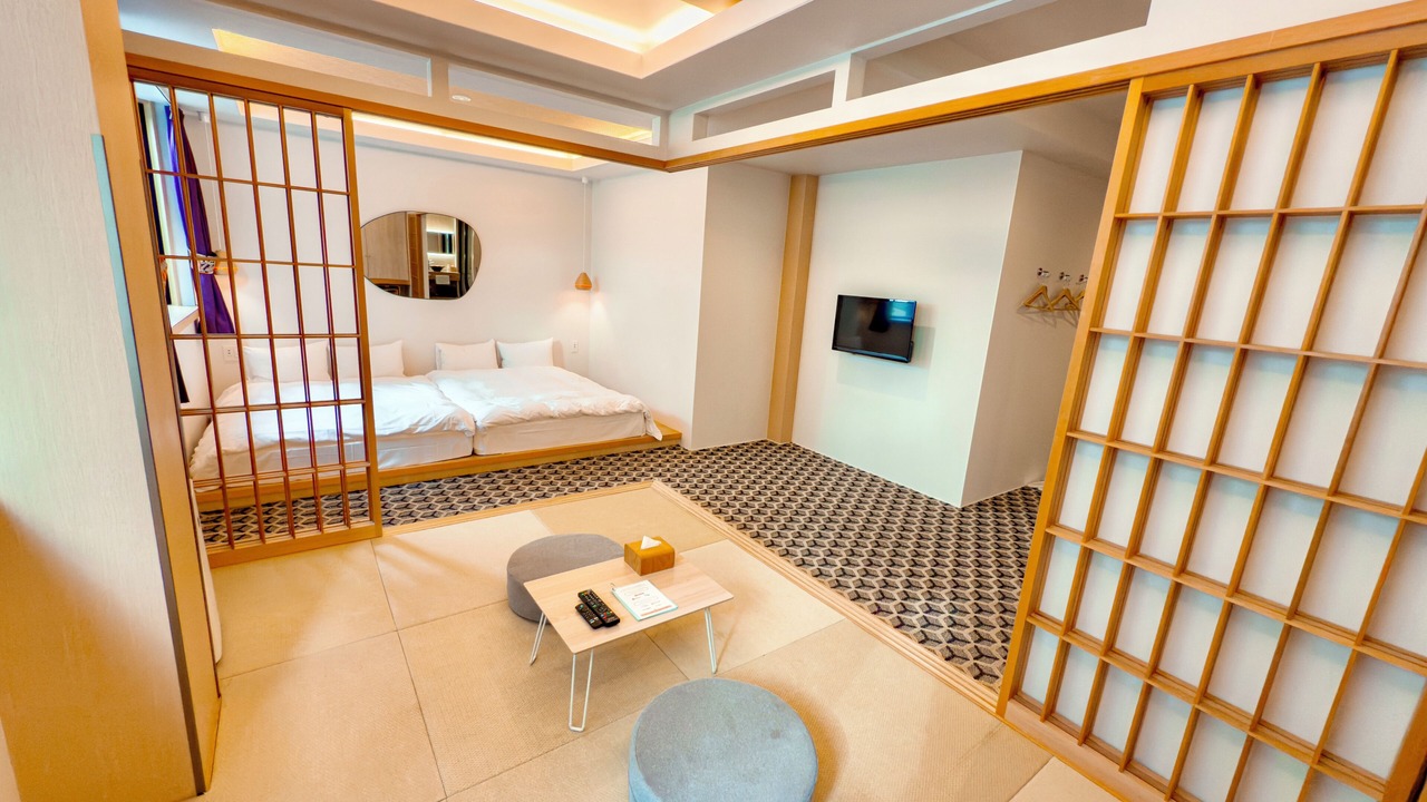 Photo of Bedroom in Higashikujo Kitakarasumacho