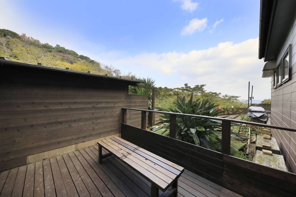 Photo of Patio Balcony in Shirahama