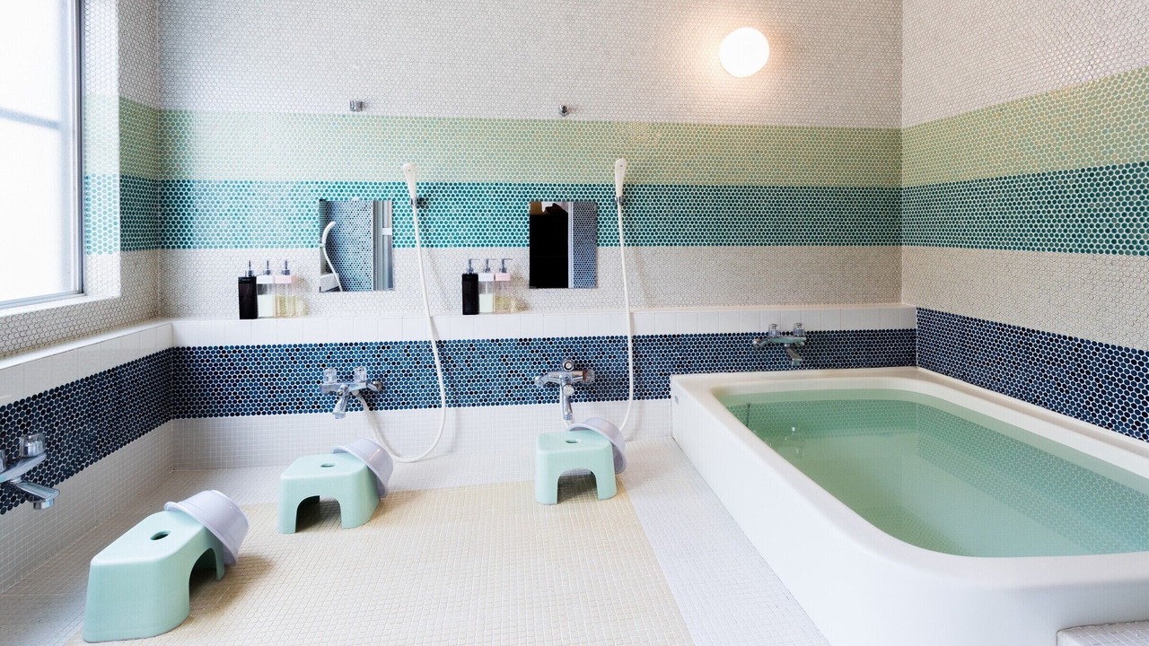 Photo of Bathroom in Echo Land